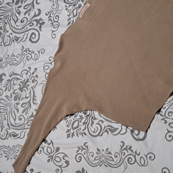 Philosophy Dolman Sleeve Cropped Sweater - Picture 2 of 7